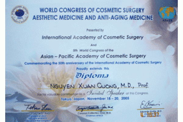 Hàn Lâm Viện GPTM Quốc tế trao tặng cho BS Cương tại Tokyo, Nhật Bản - 11/2005